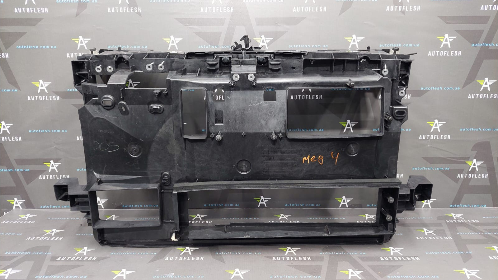 Панель передняя/ телевизор 625007413R, 625001359R Renault Megane IV бу